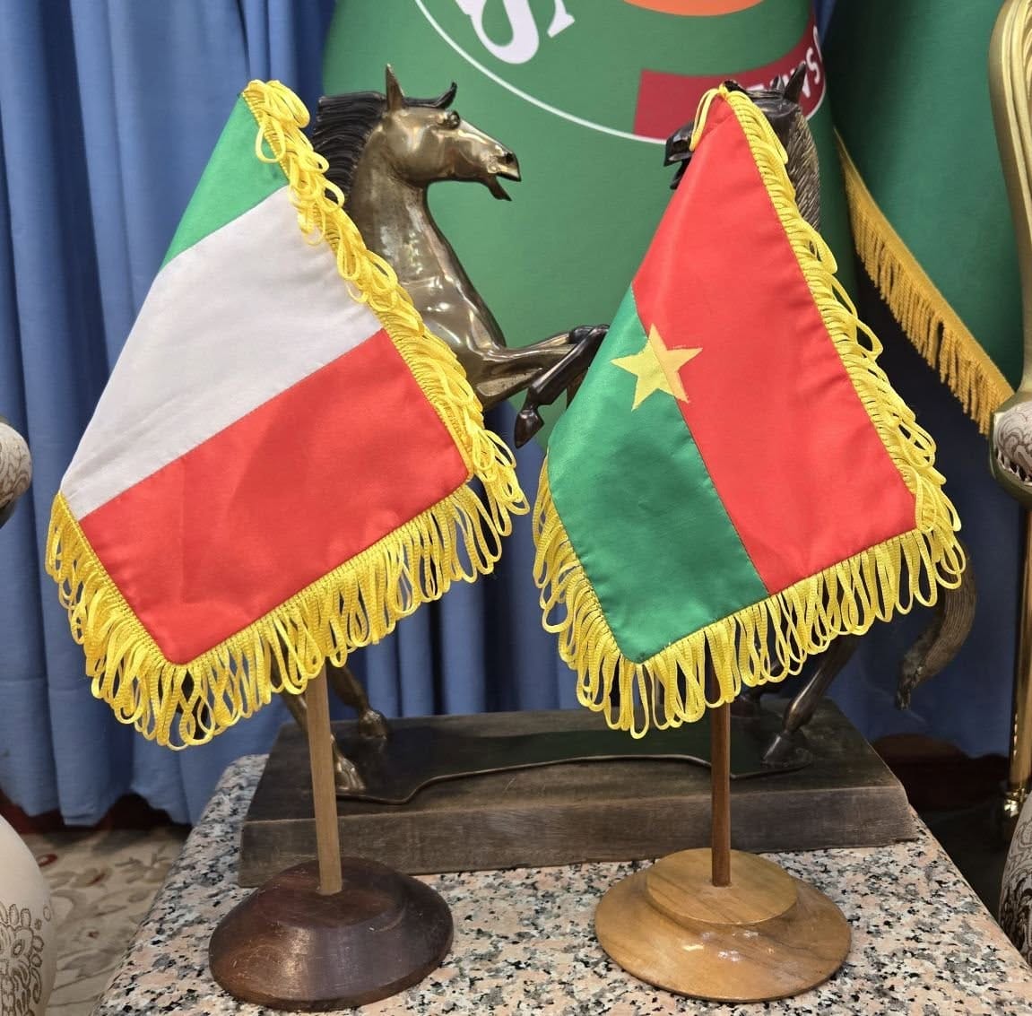 Diplomatie : Exemption de visa pour les passeports officiels entre le Burkina Faso et l'Italie